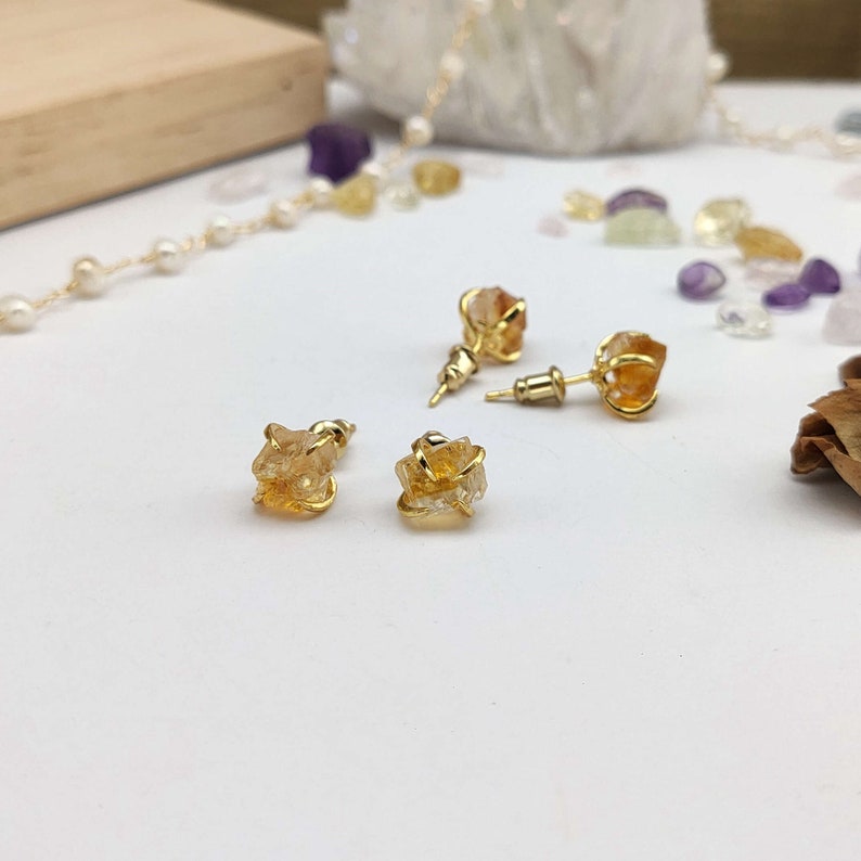 Natural Quartz Claw Earrings - 24K Gold Plated