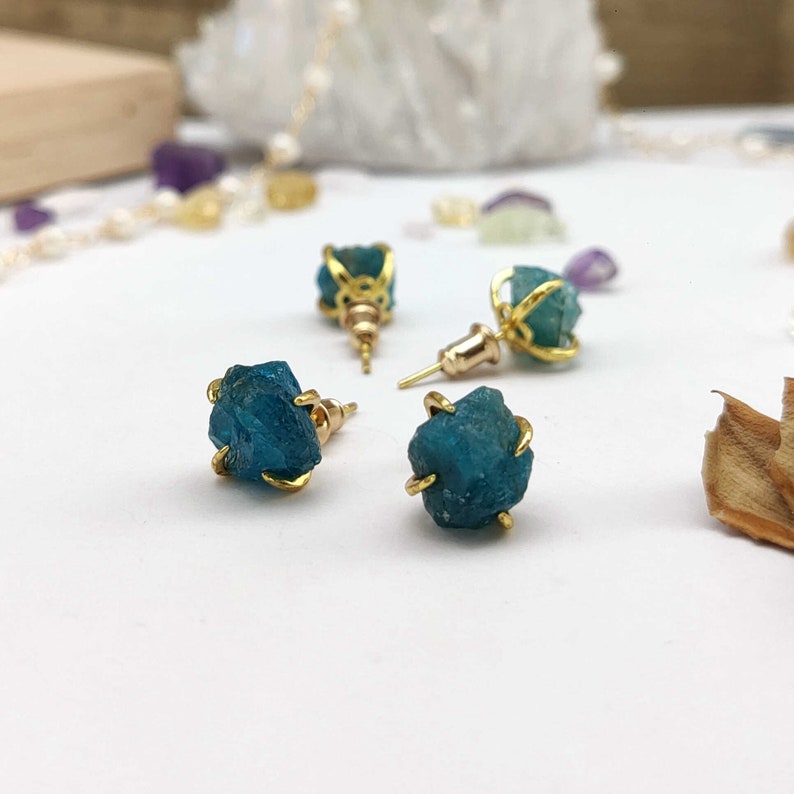 Natural Quartz Claw Earrings - 24K Gold Plated